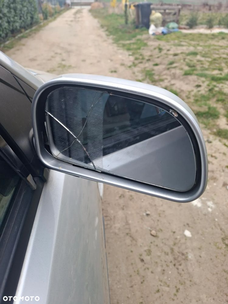 Mitsubishi Space Star - 8