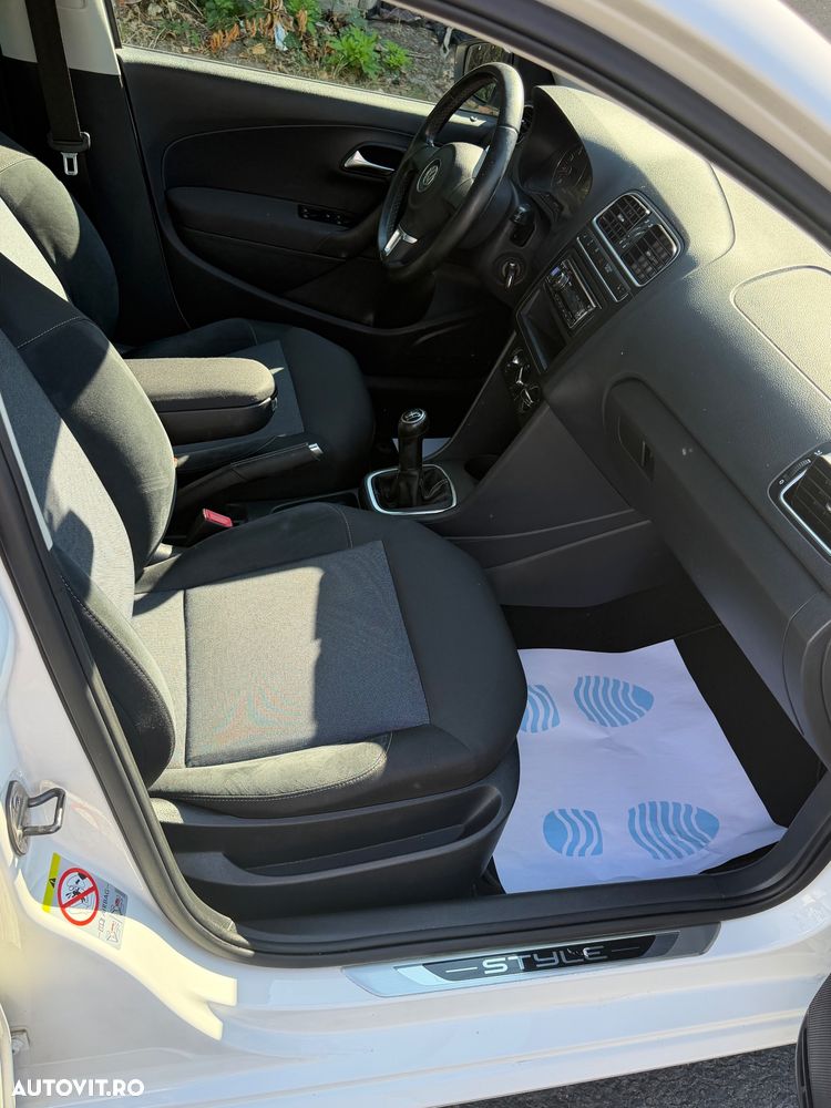 Volkswagen Polo - 11
