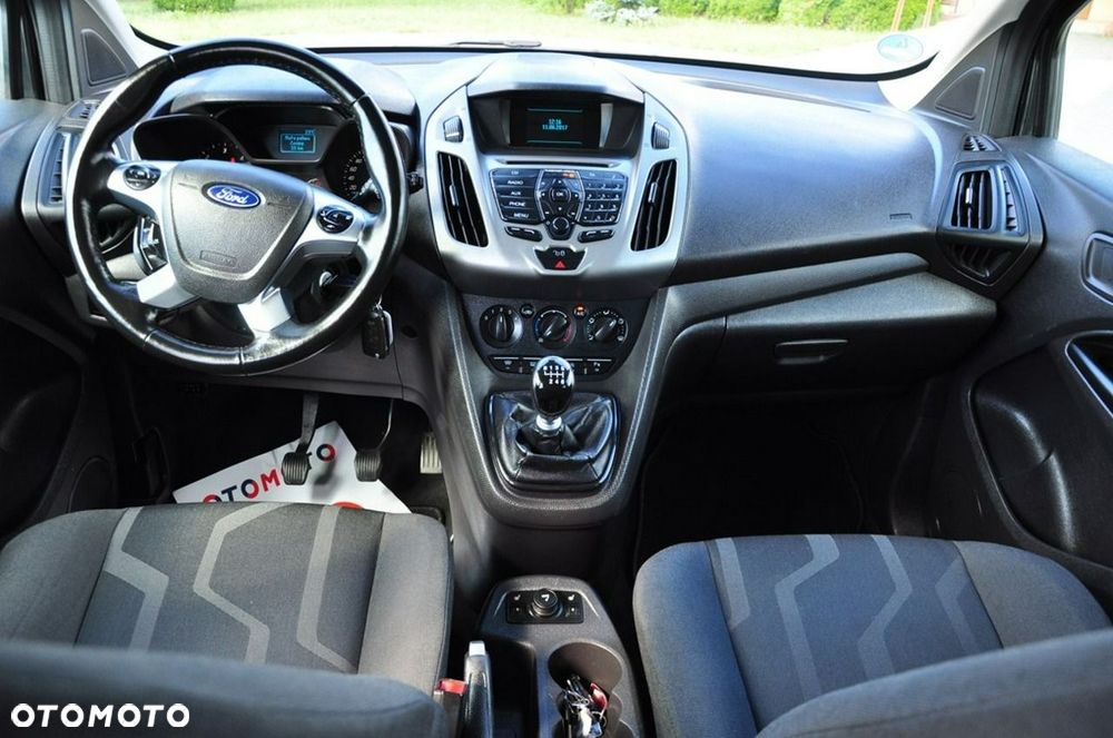 Ford Tourneo Connect - 32