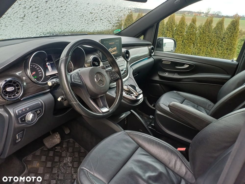 Mercedes-Benz Klasa V 300 d Extralang 9G-TRONIC Avantgarde - 17