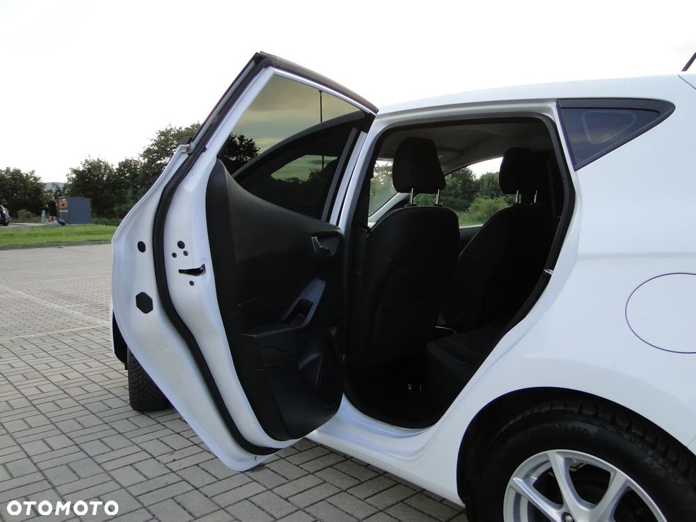 Ford Fiesta - 11