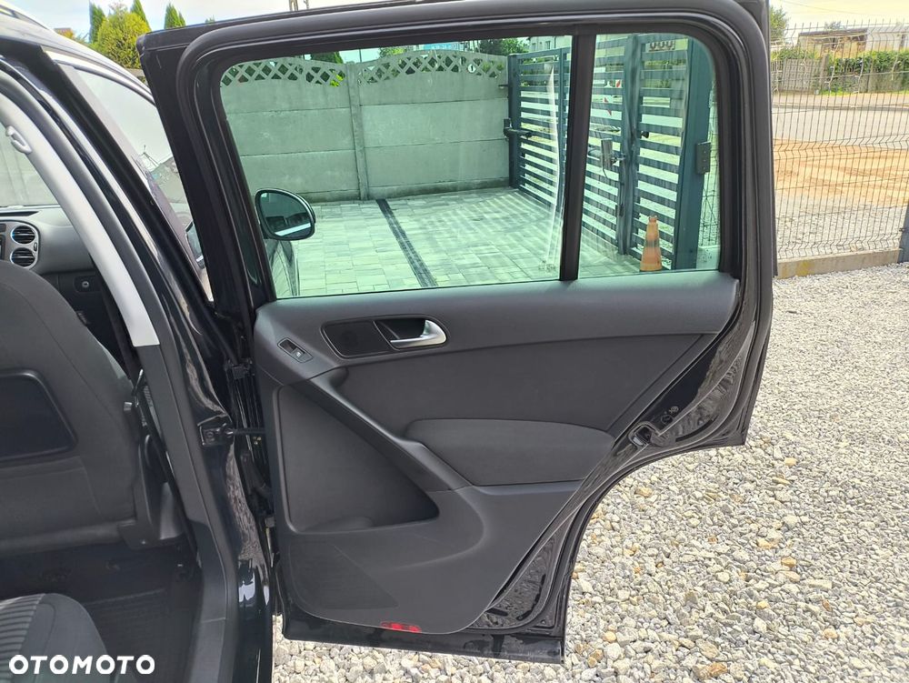 Volkswagen Tiguan 2.0 TDI DPF 4Motion Sport & Style - 23