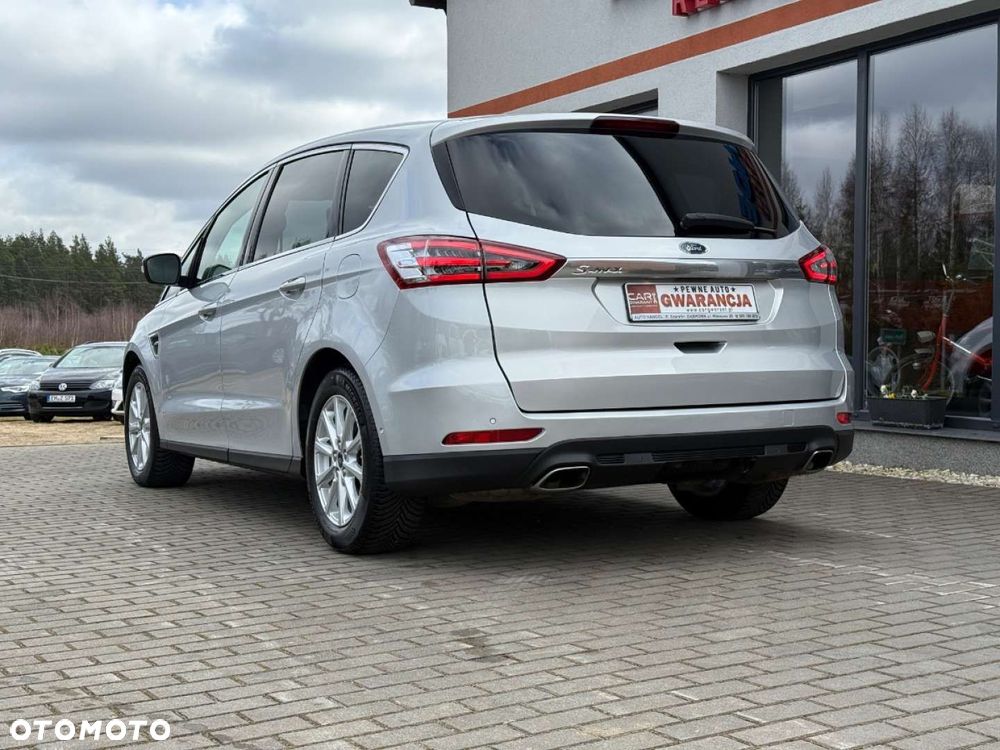 Ford S-Max - 13