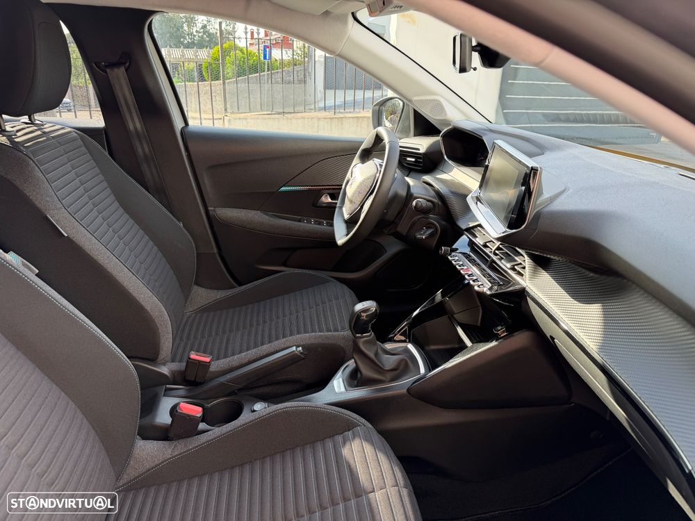Peugeot 208 - 7