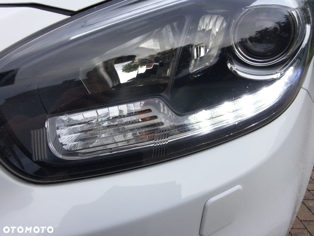 Kia Carens 1.7 CRDi Spirit - 38