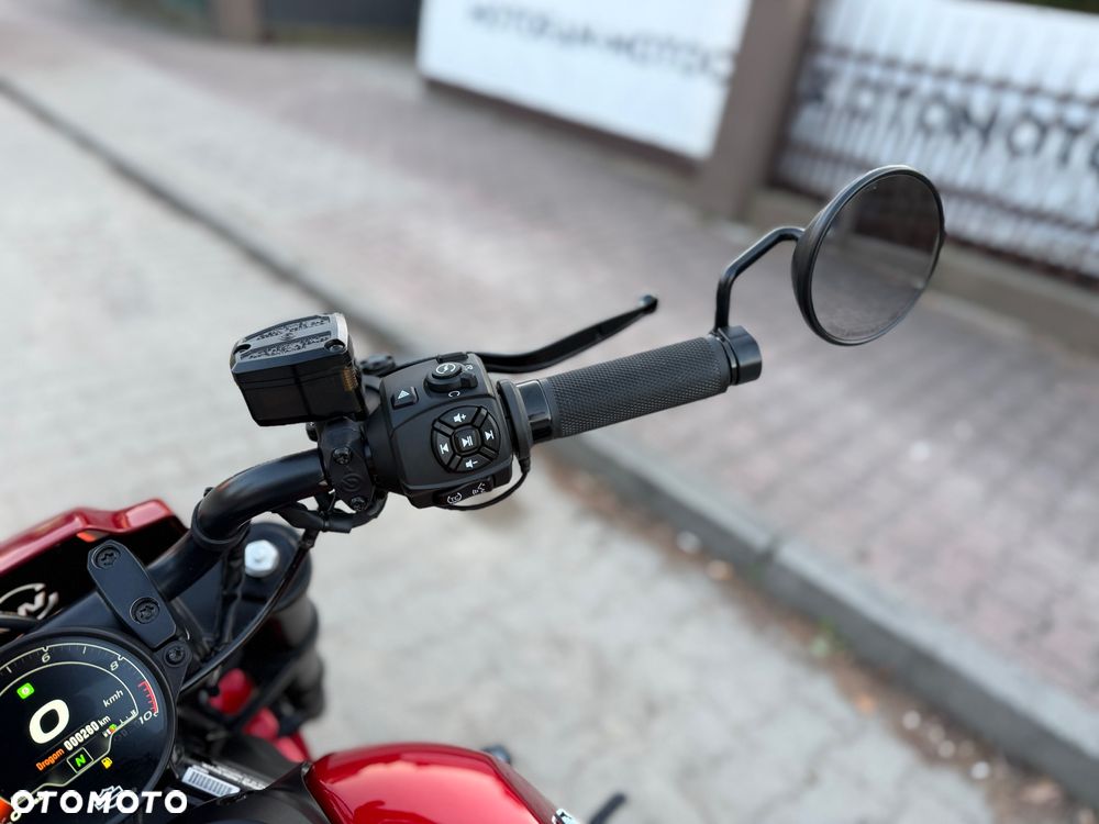 Harley-Davidson Sportster - 25