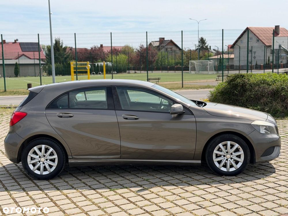 Mercedes-Benz Klasa A 220 CDI (BlueEFFICIENCY) 7G-DCT Style - 4