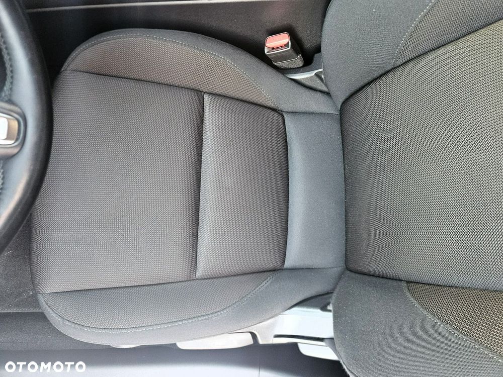 Mazda 3 SKYACTIV-D 1.8 SELECTION - 23