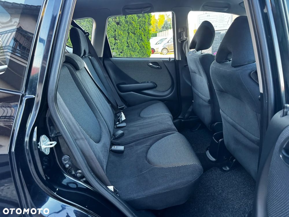 Honda Jazz 1.4 CVT ES Sport - 29