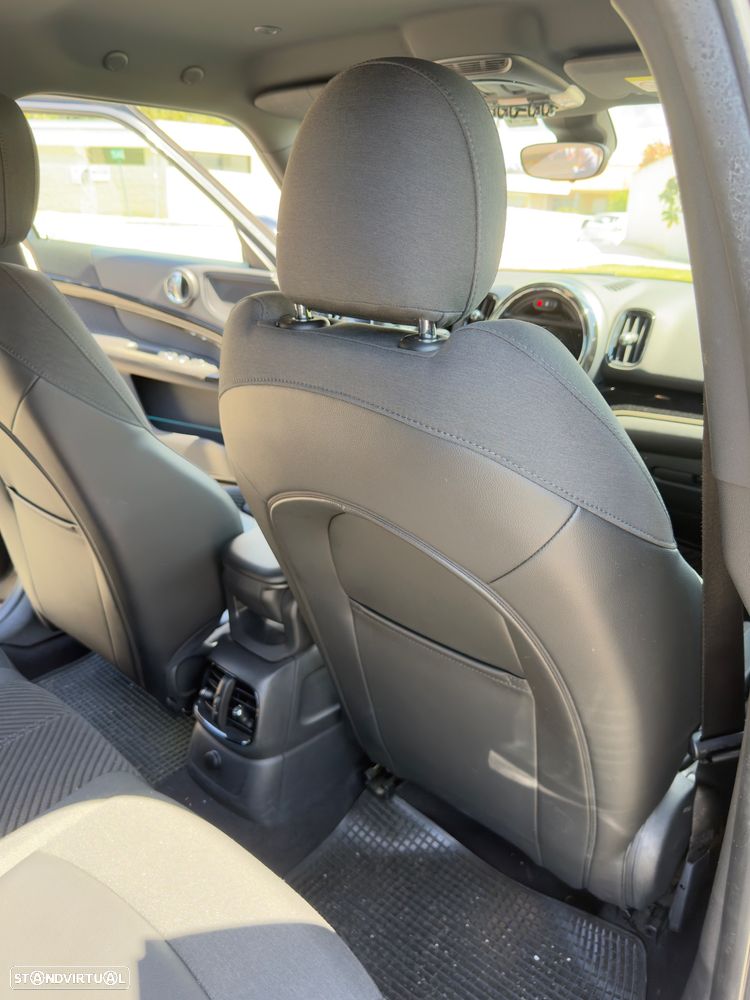 MINI Countryman Cooper SE ALL4 Auto - 17