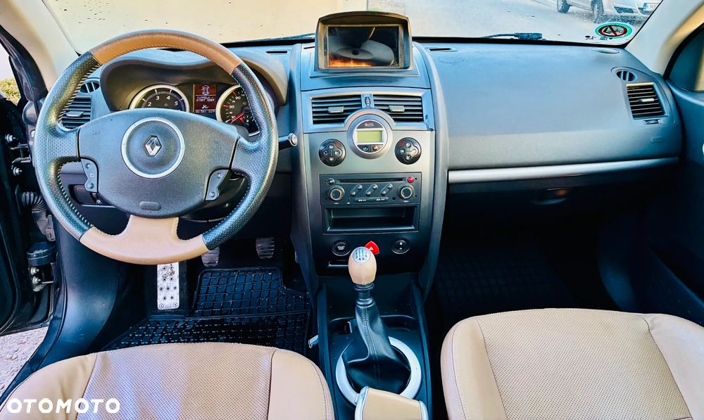 Renault Megane 2.0 16V Privilege - 14