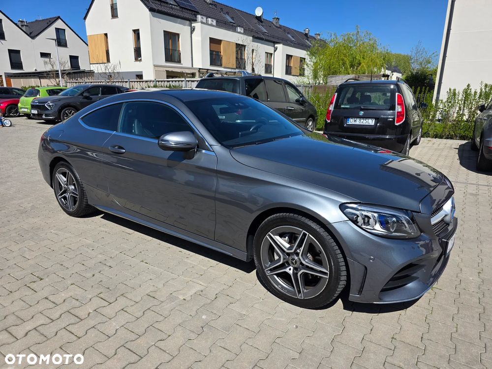 Mercedes-Benz Klasa C 200 4Matic 9G-TRONIC AMG Line - 16