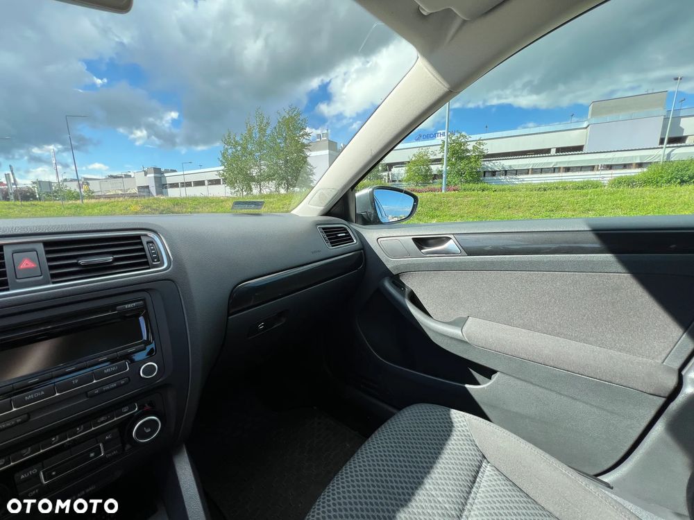 Volkswagen Jetta 1.2 TSI Trendline - 20