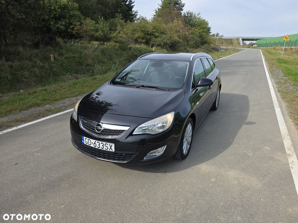 Opel Astra 1.4 Turbo Cosmo - 1