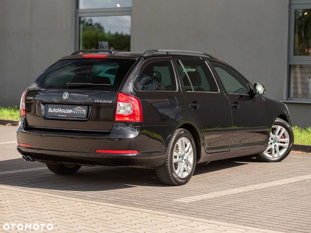 Skoda Octavia 2.0 TSI DSG RS - 3