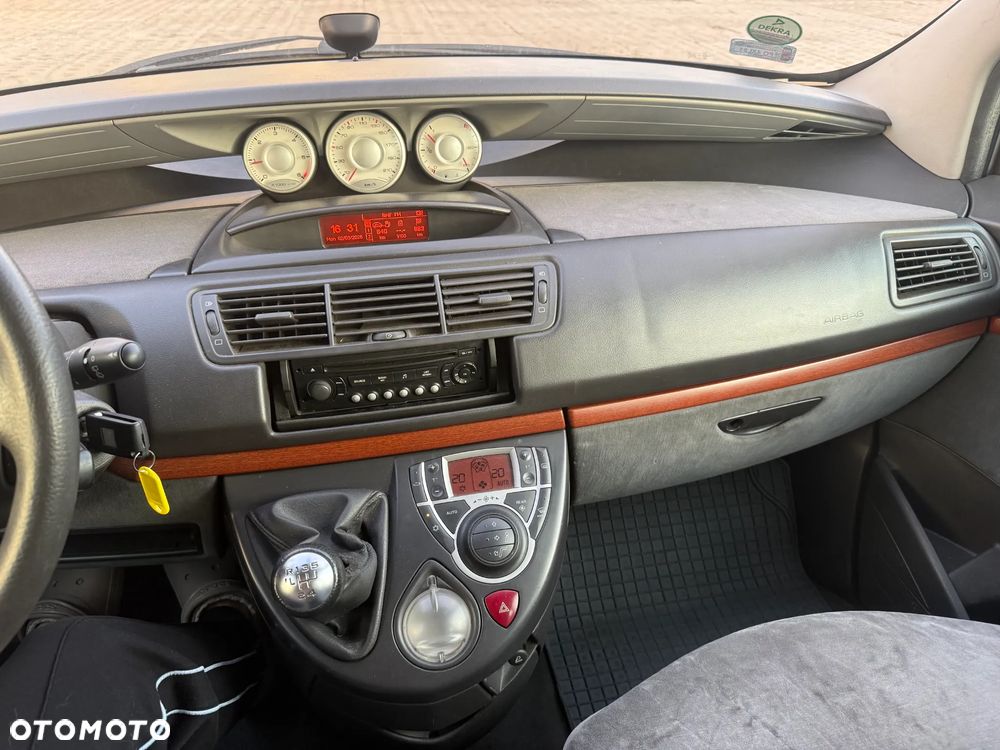 Citroën C8 2.0 HDi SX - 10