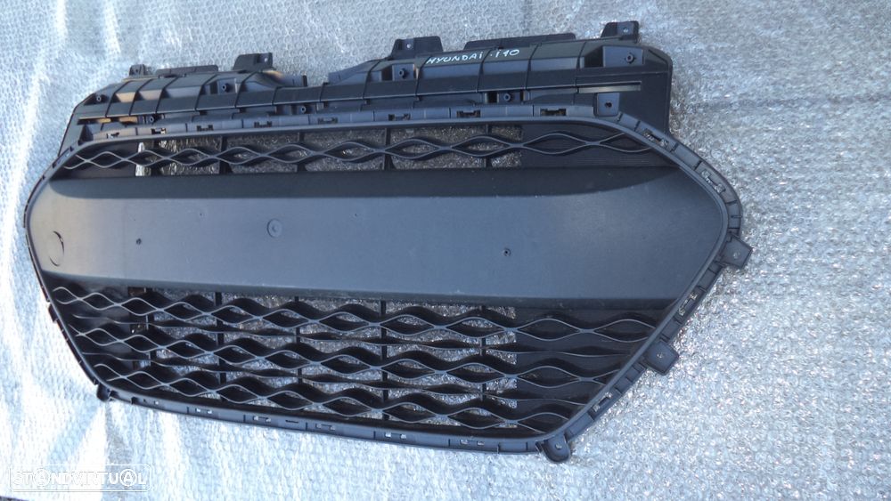 Grelha central para-choques Hyundai i10 ano 2014 - 2
