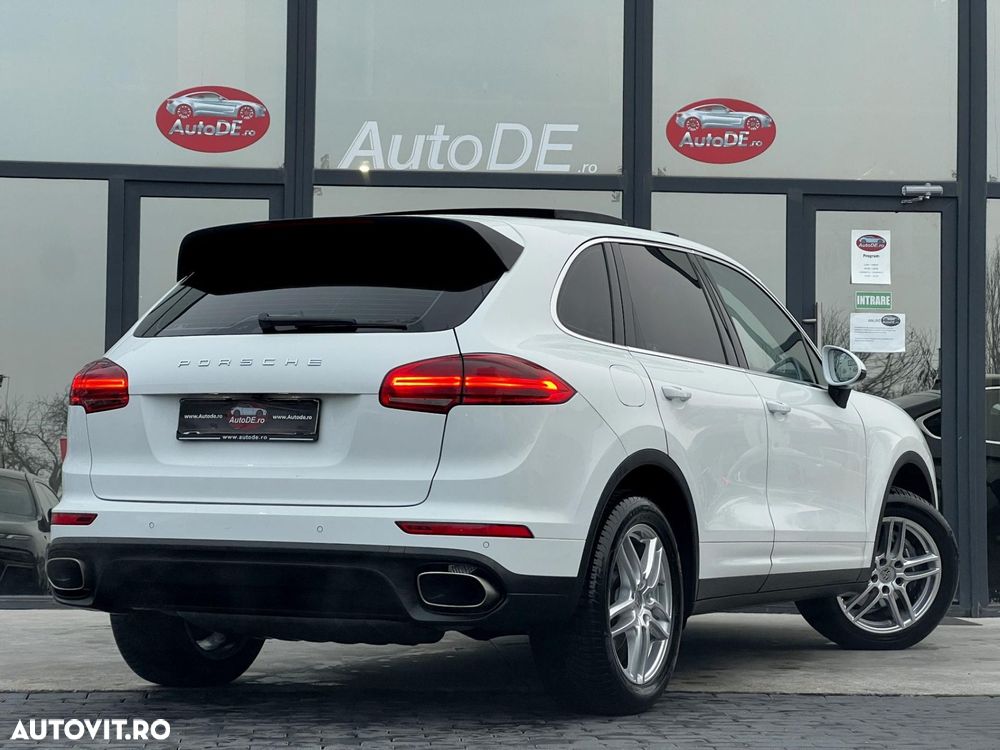 Porsche Cayenne - 4