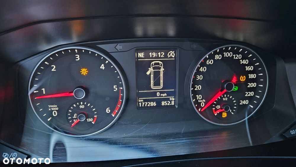 Volkswagen Transporter T6 2,0TDI 150KM DSG L2 Długi Klima Webasto Tempomat Hak - 15