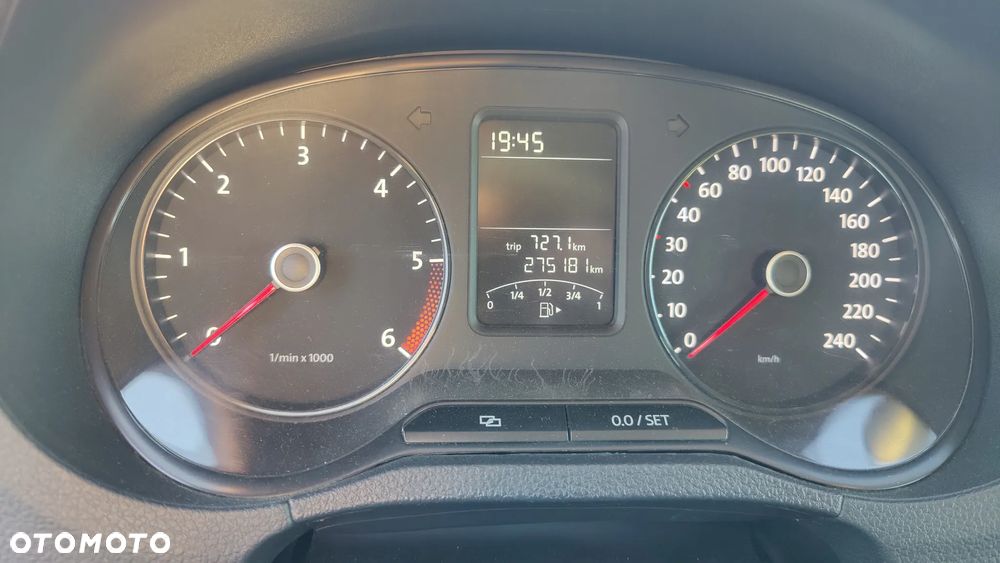 Volkswagen Polo 1.6 TDI Blue Motion Style - 26