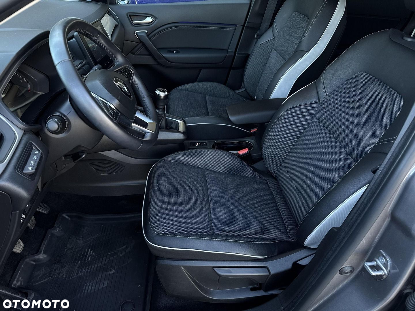 Renault Captur - 12