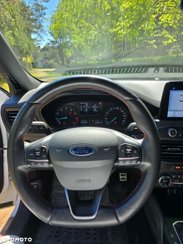 Ford Focus 1.5 EcoBoost ST-Line - 25