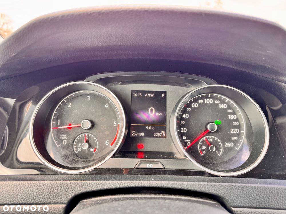 Volkswagen Golf 2.0 BlueTDI DSG Cup - 16