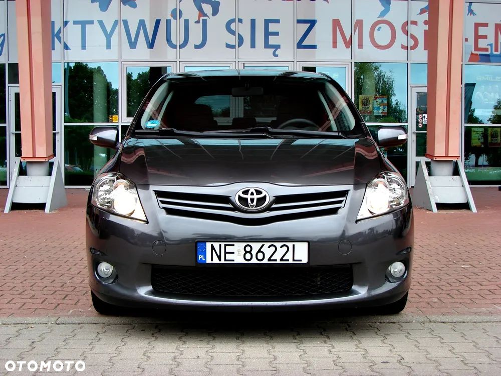 Toyota Auris 1.6 Premium Comfort - 9