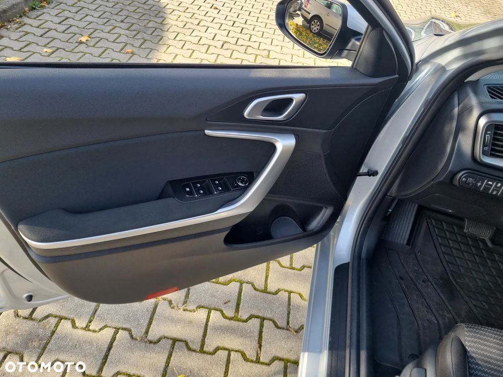 Kia Ceed 1.5 T-GDI M DCT - 10