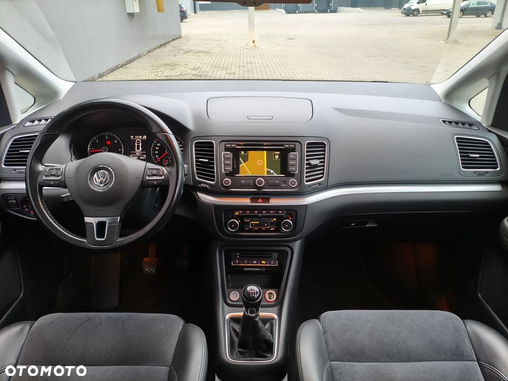 Volkswagen Sharan 2.0 TDI 4MOTION Blue Motion Life - 10