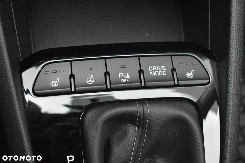 Kia Stonic - 19