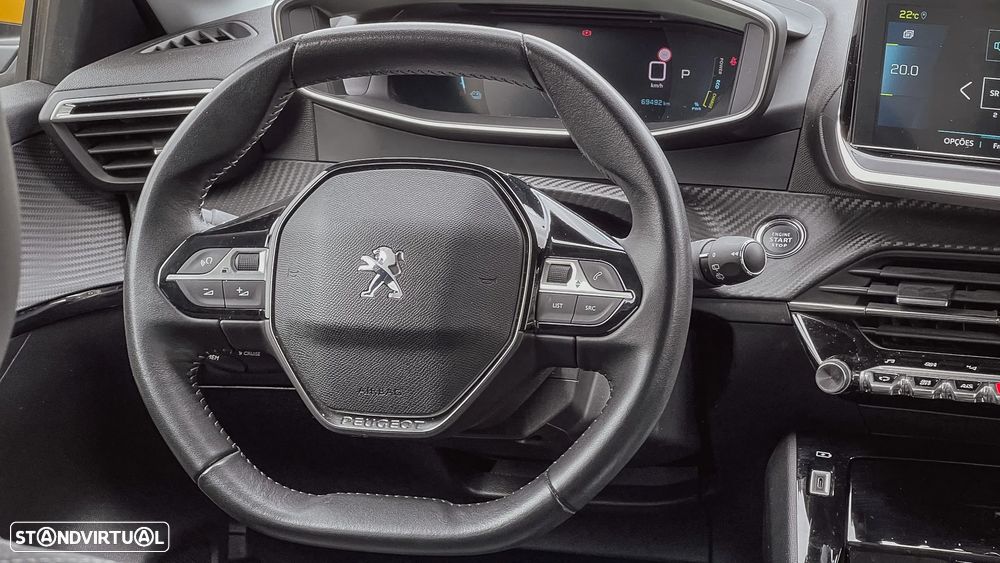 Peugeot 208 - 15