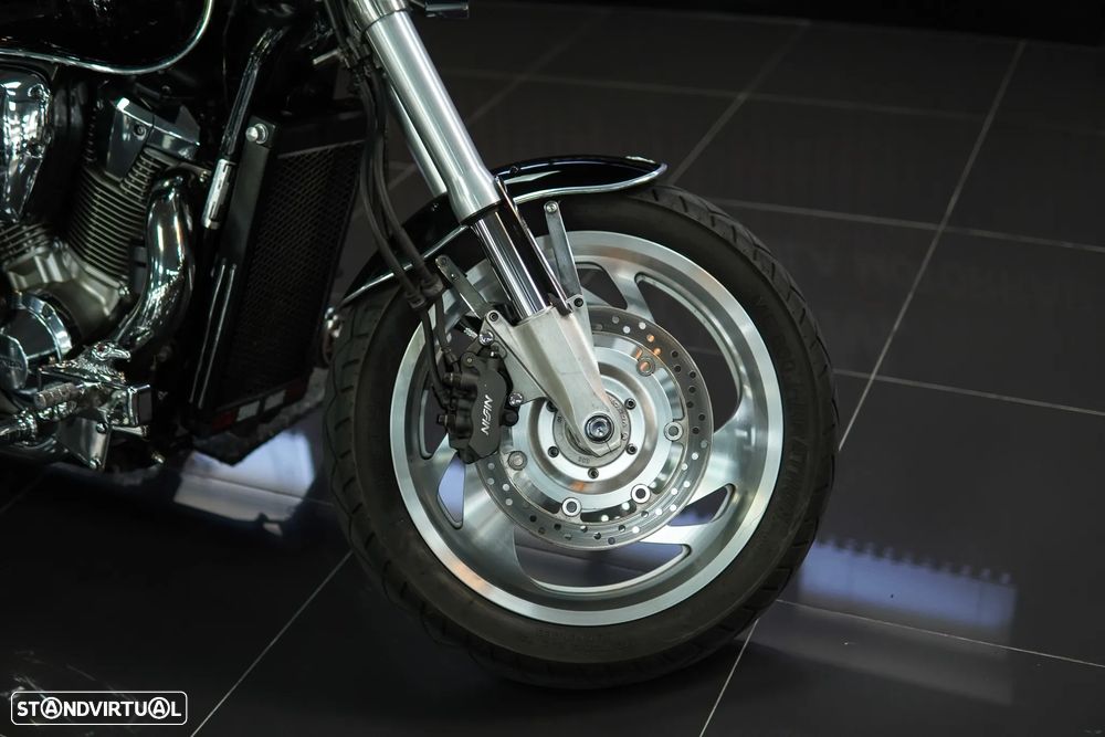 Honda VTX 1800 C - 4