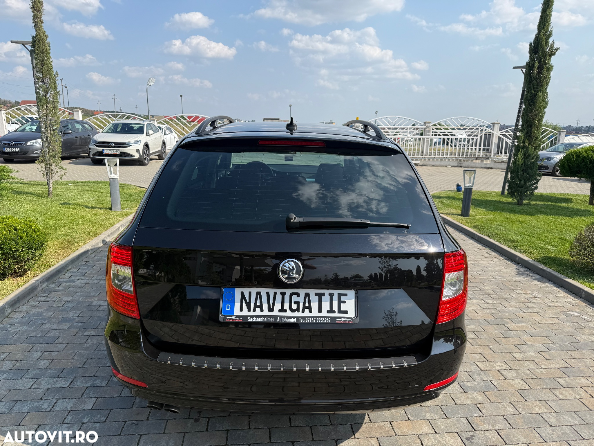 Skoda Superb 2.0 TDI DSG Elegance - 8