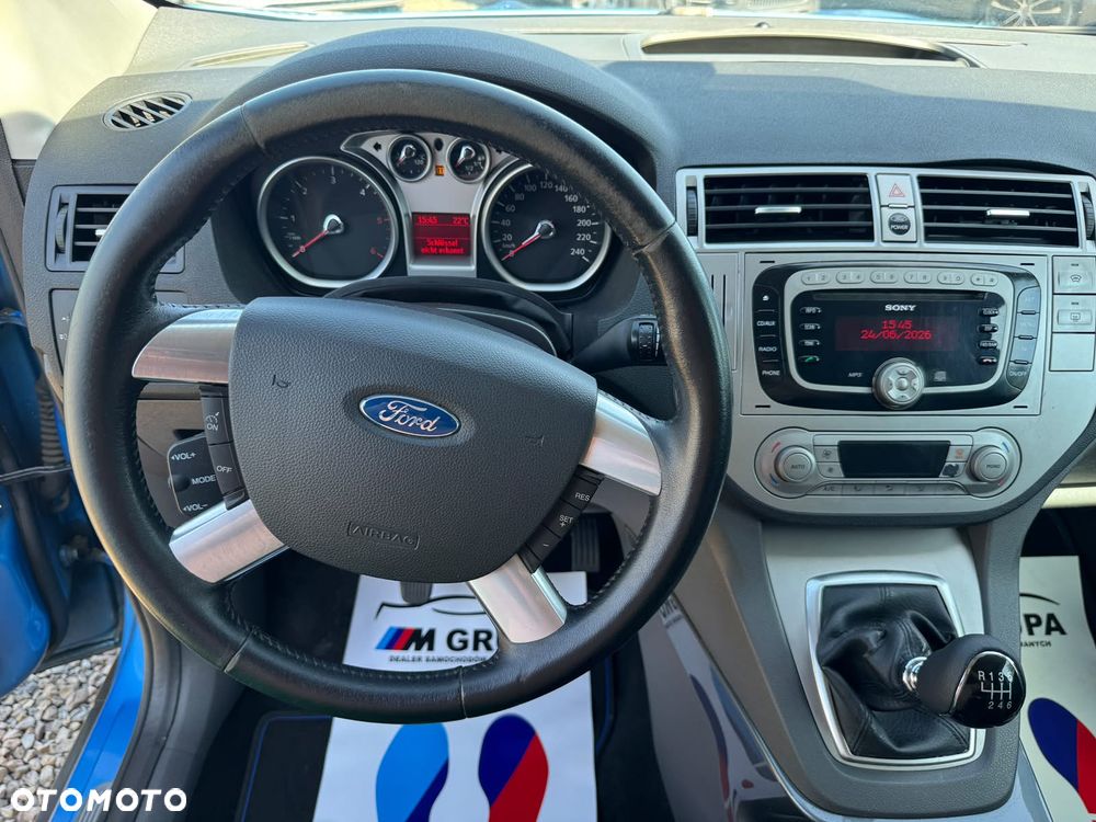 Ford Kuga 2.0 TDCi 2x4 Titanium - 10
