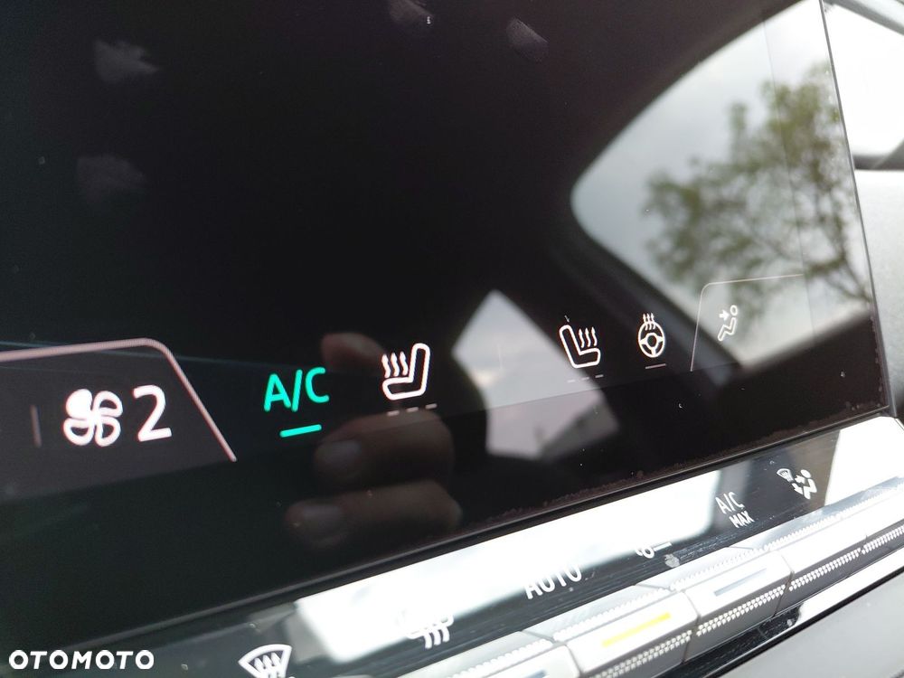 Renault Captur - 30