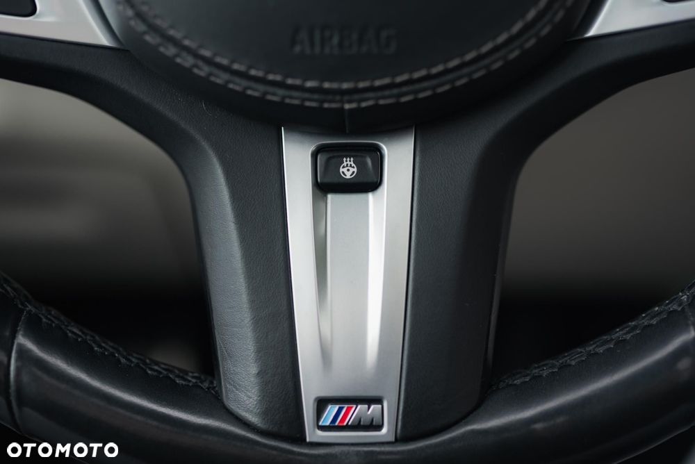 BMW X5 M M50d - 30