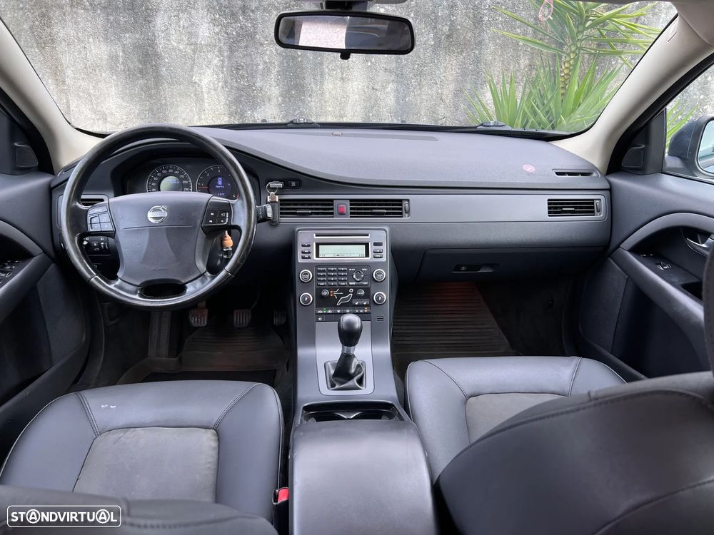 Volvo V70 2.4D Ocean Race - 14