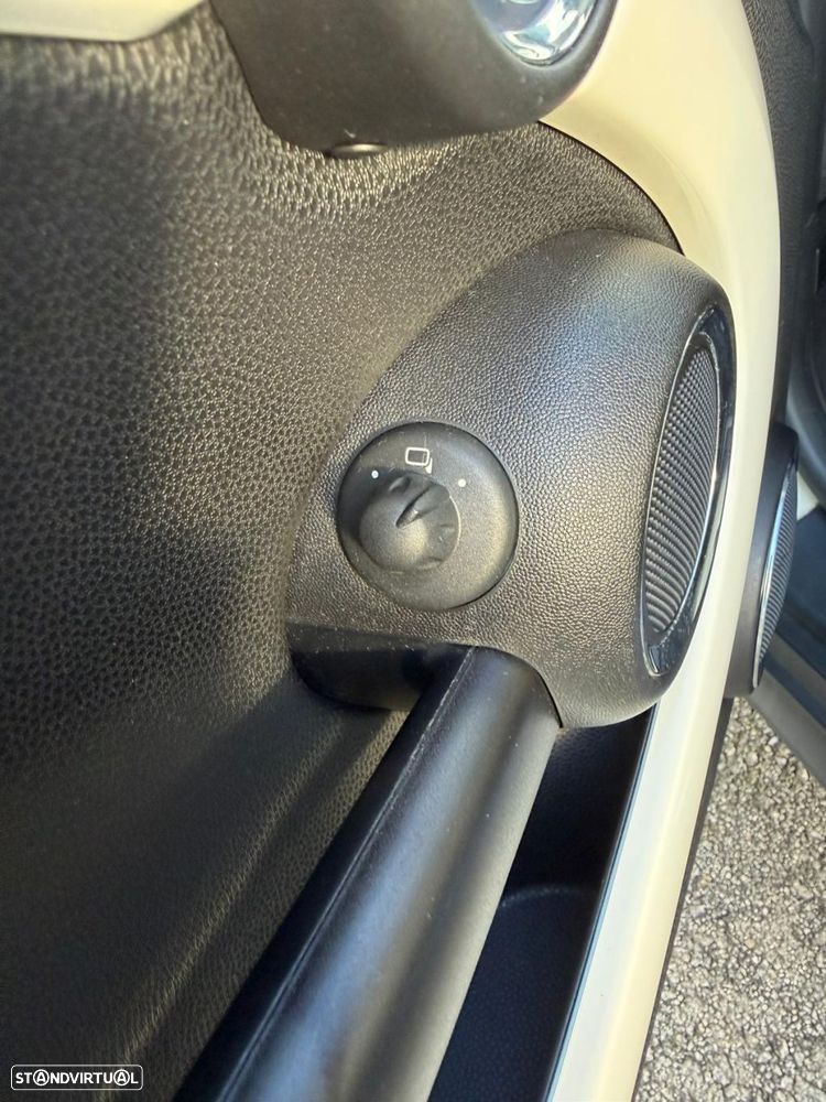 MINI 3 Portas Cooper D - 17