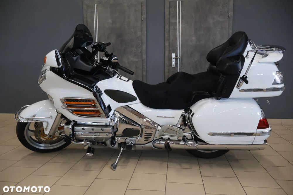 Honda GL - 6
