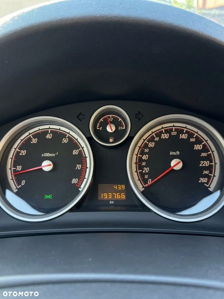 Opel Astra 1.6 Sport - 15
