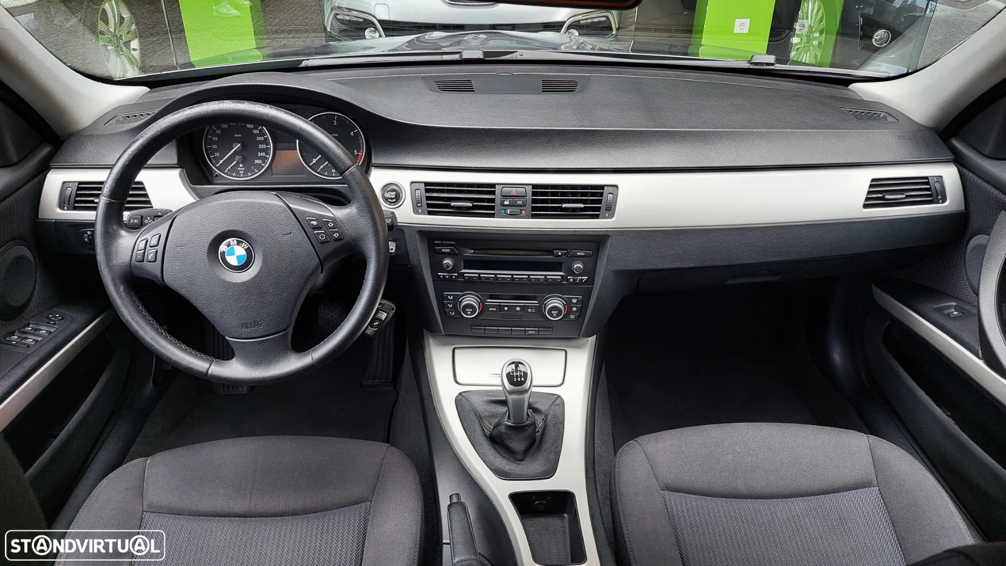 BMW 318 d Touring - 9