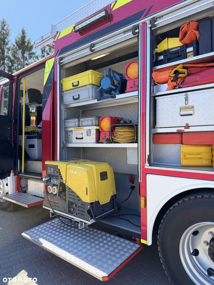 MAN Straż pożarna, Pojazd pożarniczy, Wóz strażacki MAN L80 GBA 3000l wody, reduktor, maszt oświetleniowy, wysokie kąty natarcia, wyciągarka, CNBOP - 13