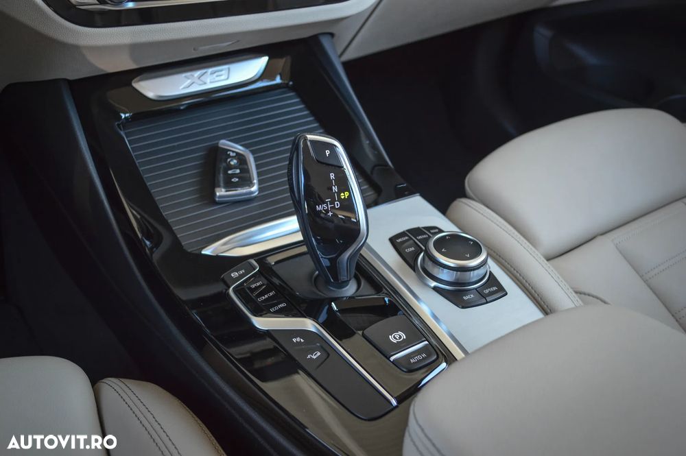 BMW X3 xDrive20d AT Luxury Line - 41