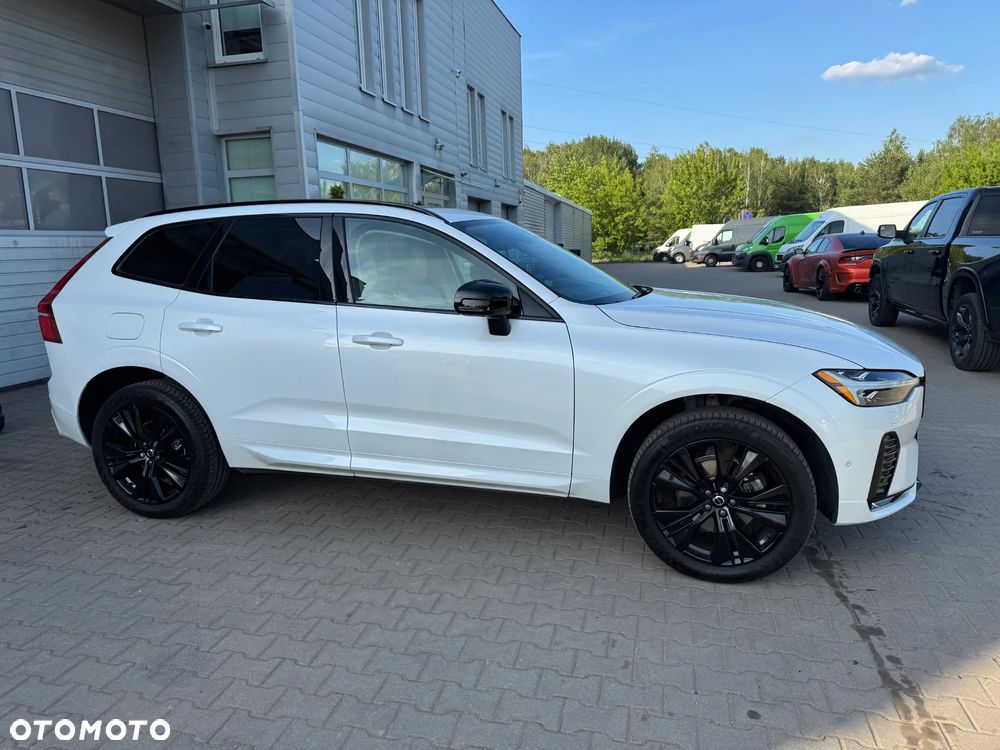 Volvo XC 60 B5 B AWD Plus Dark - 5