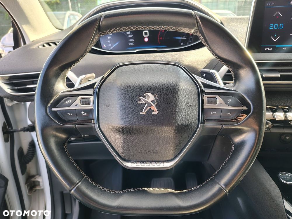 Peugeot 5008 1.6 BlueHDI Allure S&S EAT6 - 17