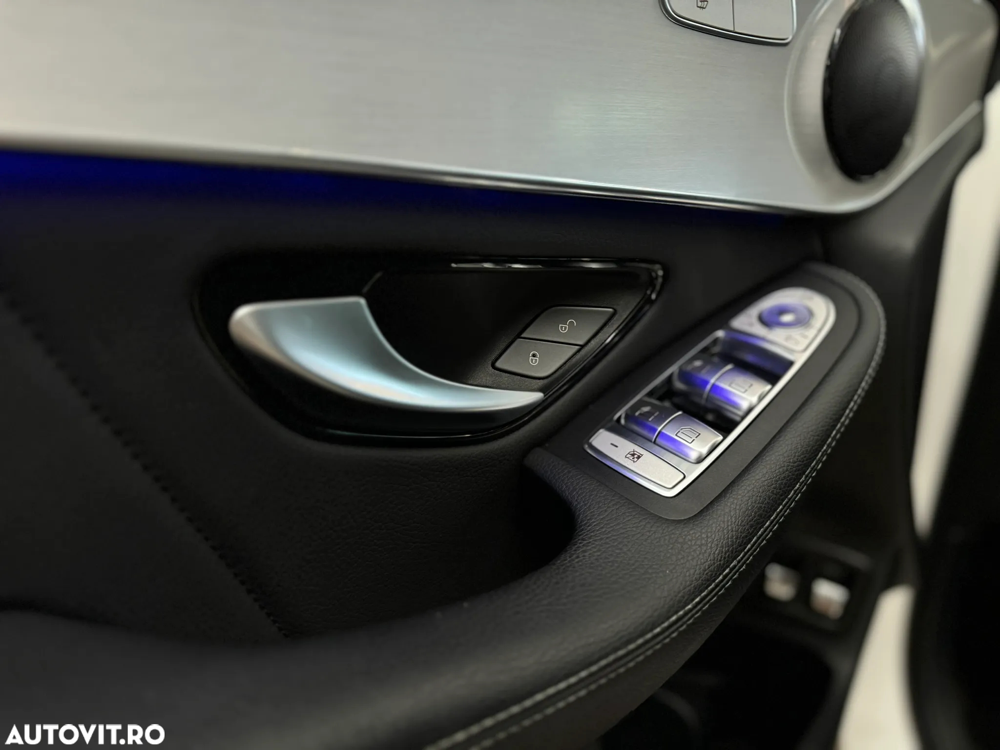 Mercedes-Benz GLC 300 e 4MATIC - 19