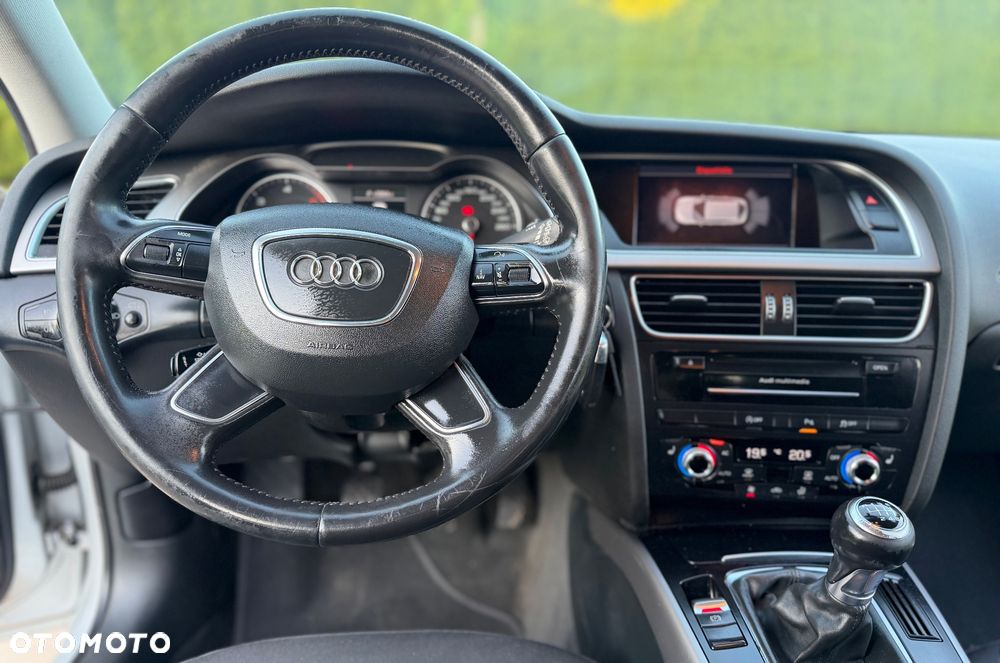 Audi A4 Avant 2.0 TDI DPF Attraction - 32