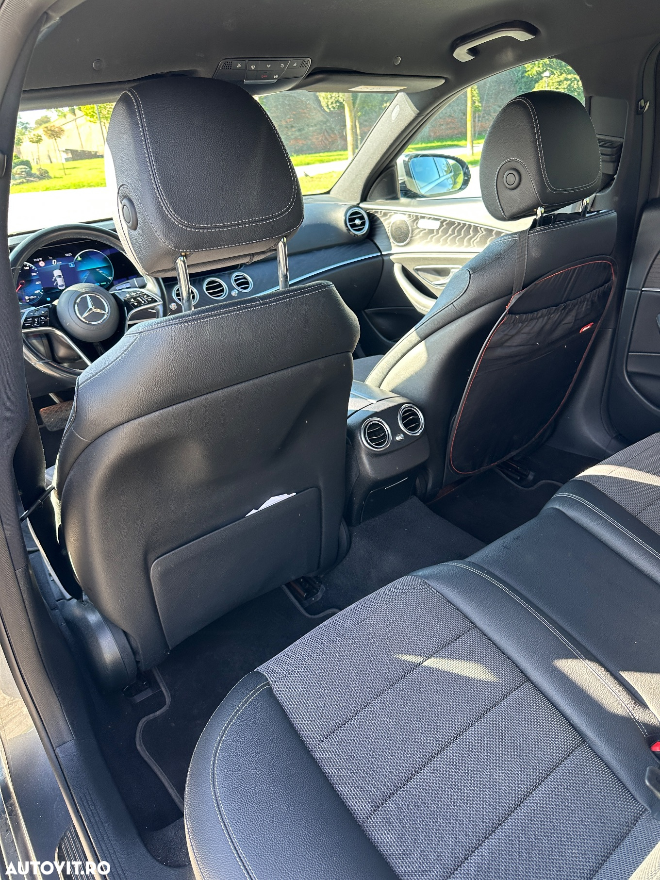 Mercedes-Benz E 200 4Matic T 9G-TRONIC Avantgarde - 13