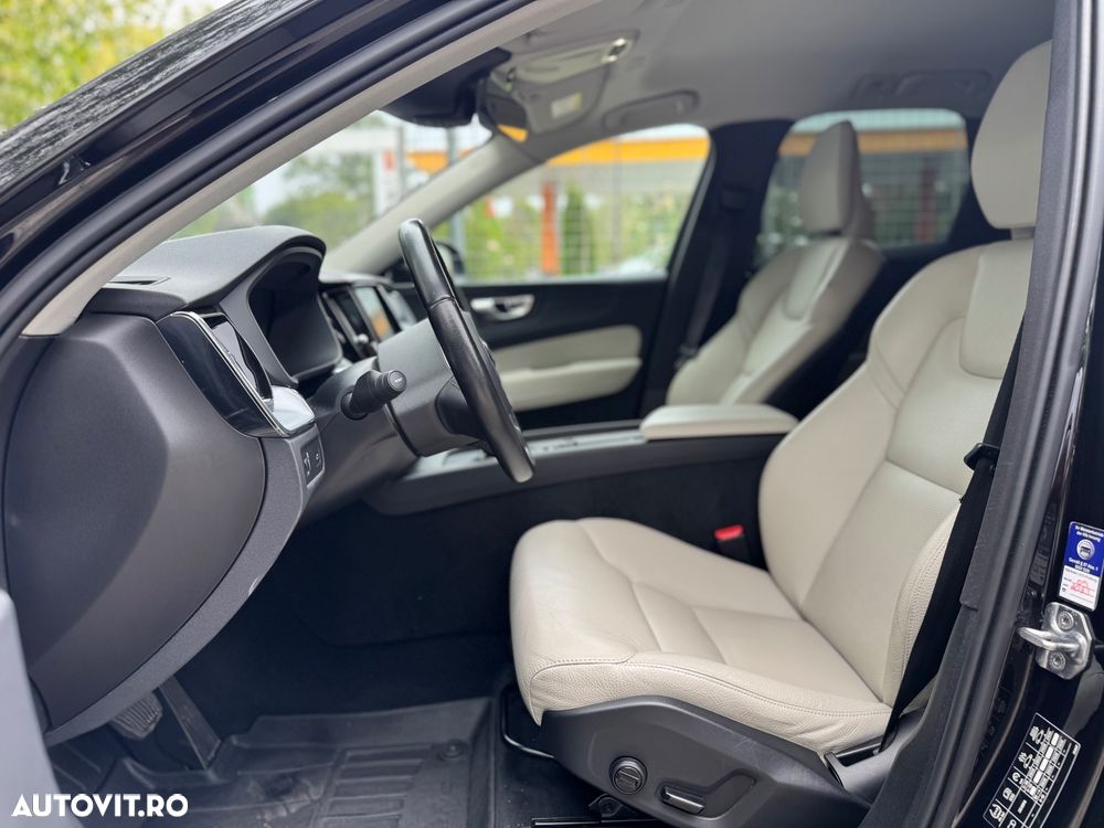 Volvo XC 60 D4 AWD Momentum - 26